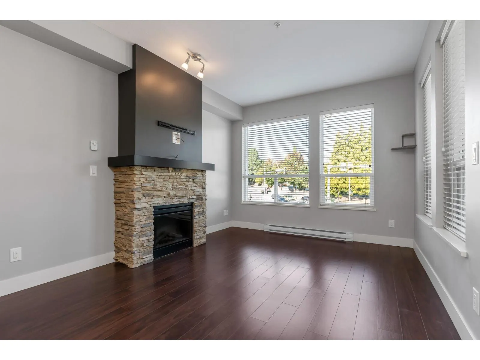 210 3192 GLADWIN ROAD