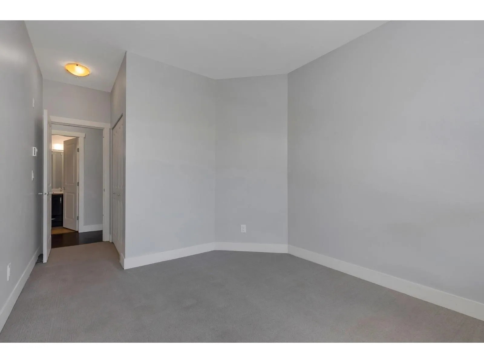 210 3192 GLADWIN ROAD