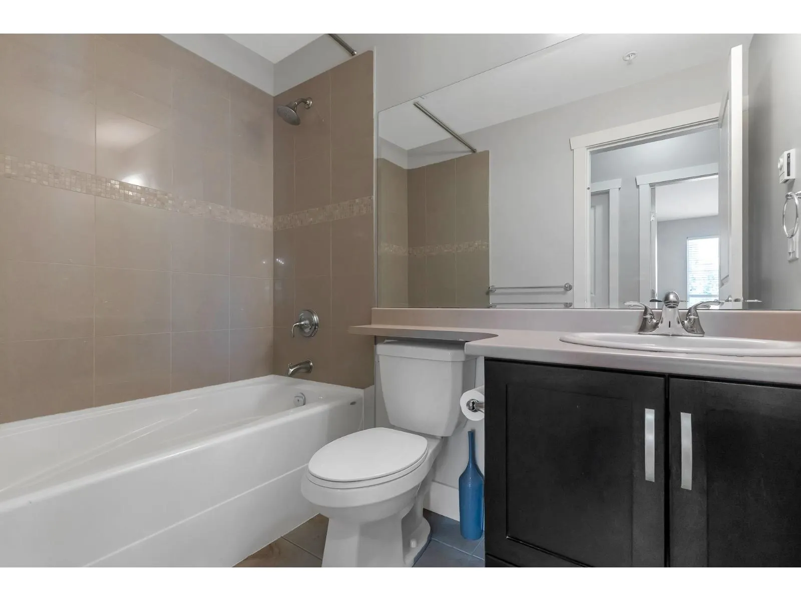 210 3192 GLADWIN ROAD