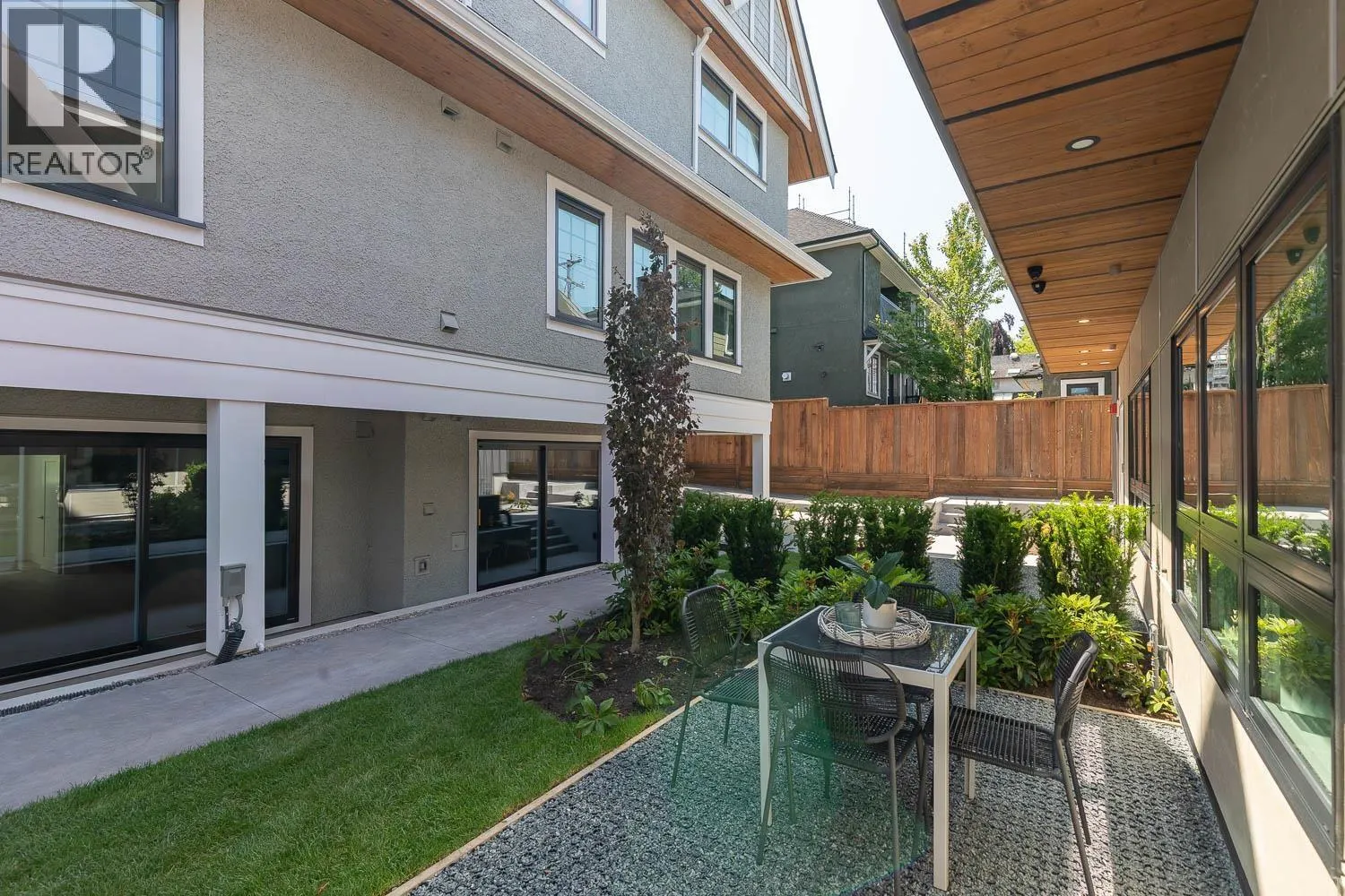 1135 W 33RD AVENUE