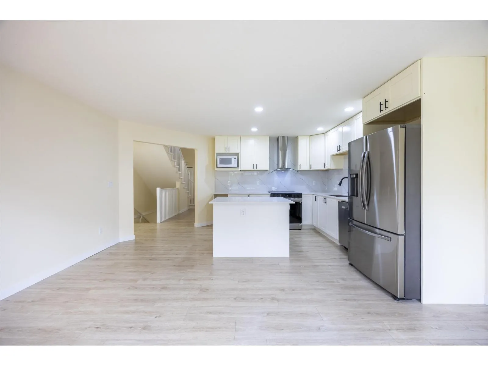 7 16995 64 AVENUE