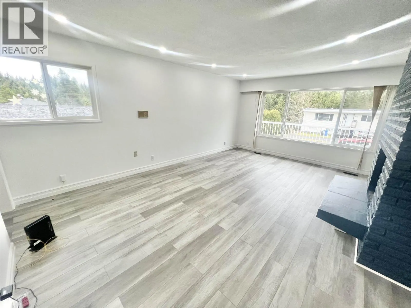 1619 JAMAICA AVENUE