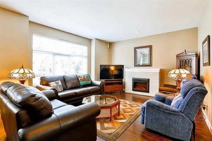 37 14377 60 AVENUE