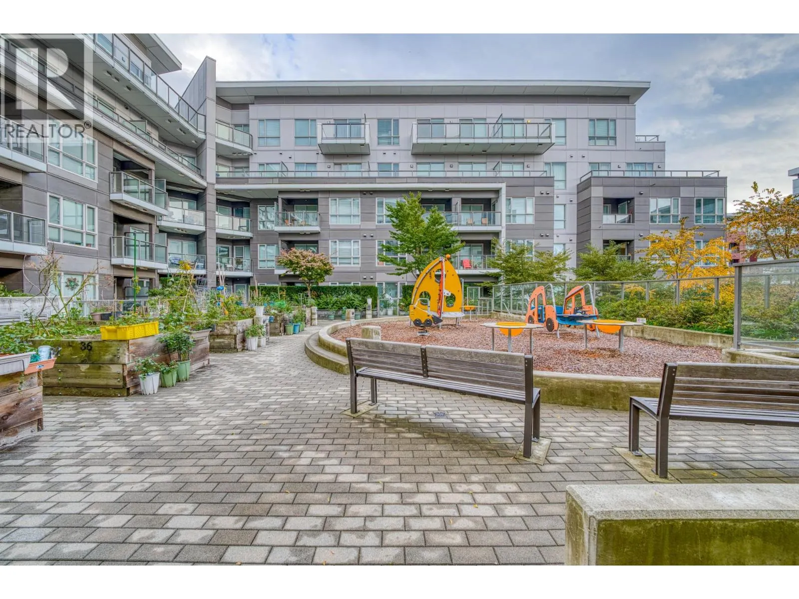 210 7008 RIVER PARKWAY