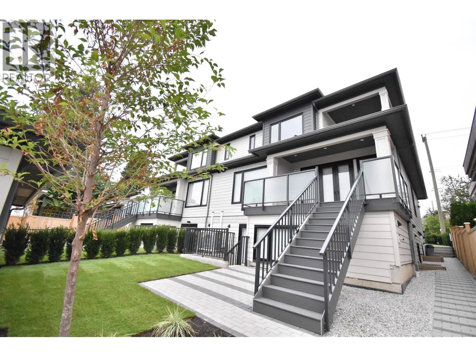 6252 KITCHENER STREET