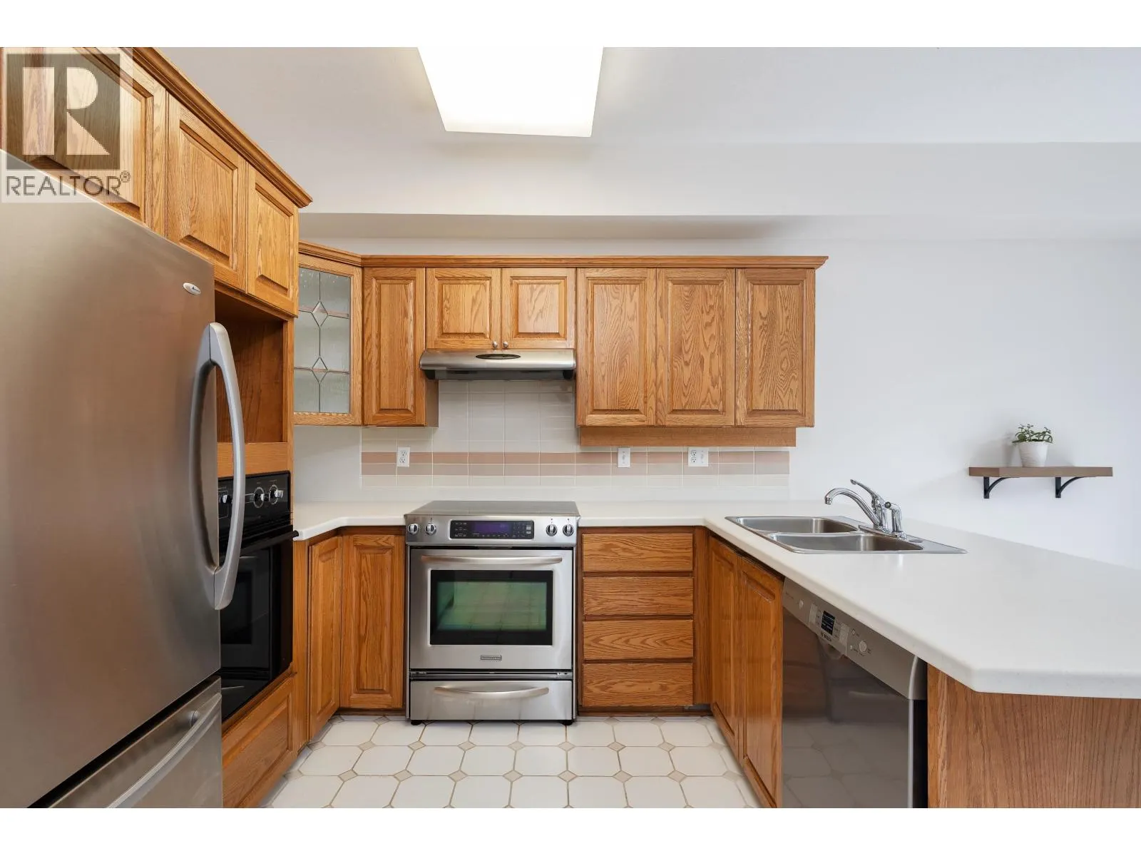 20 9311 DAYTON AVENUE