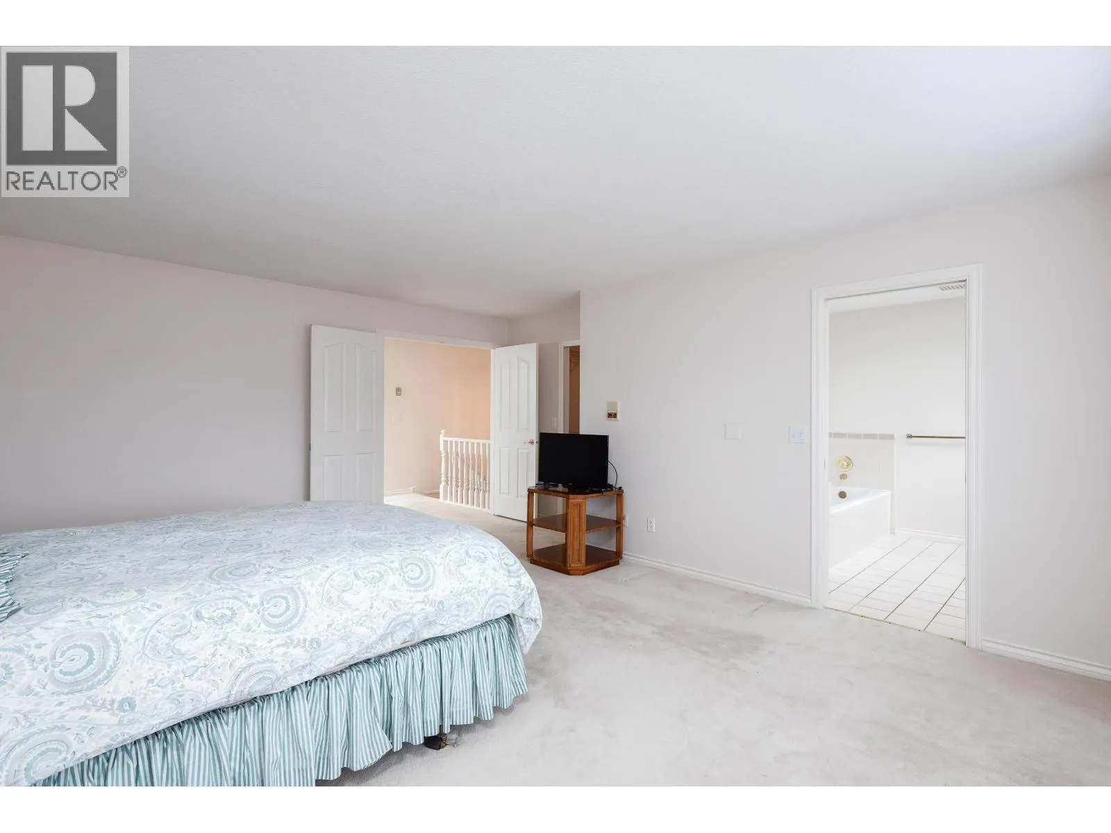 20 9311 DAYTON AVENUE