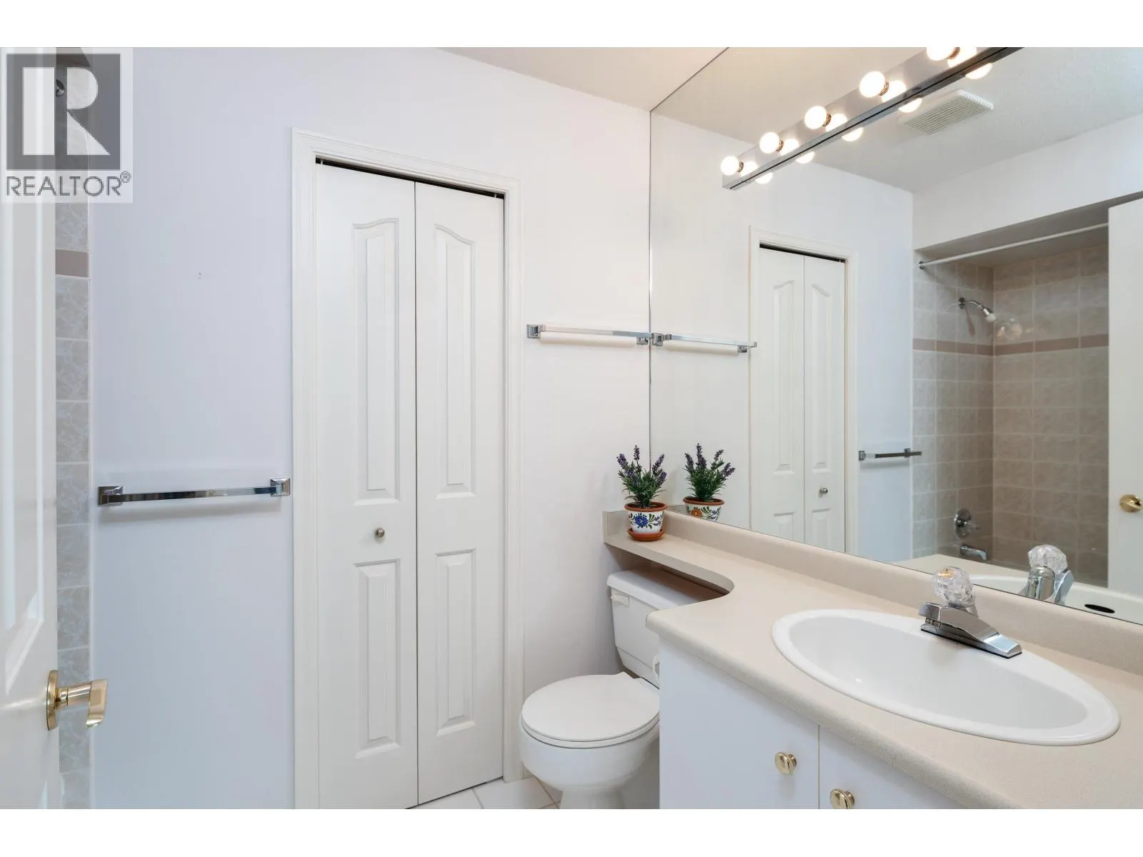 20 9311 DAYTON AVENUE