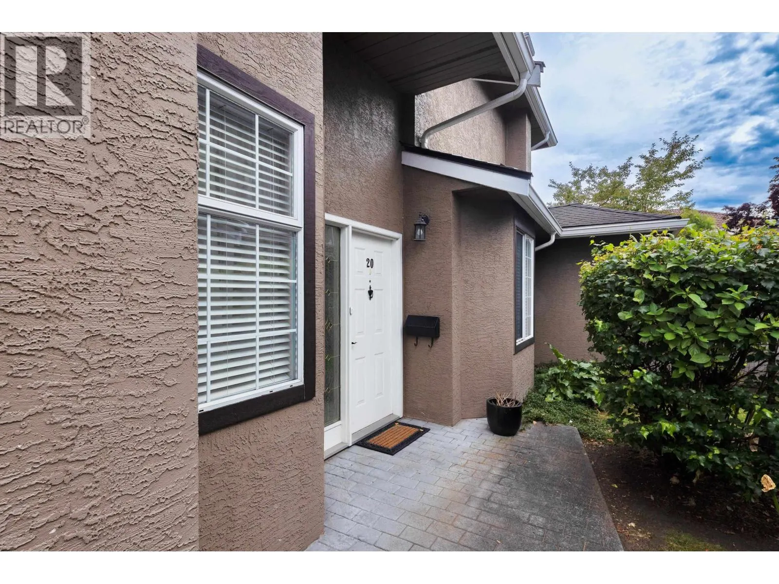 20 9311 DAYTON AVENUE