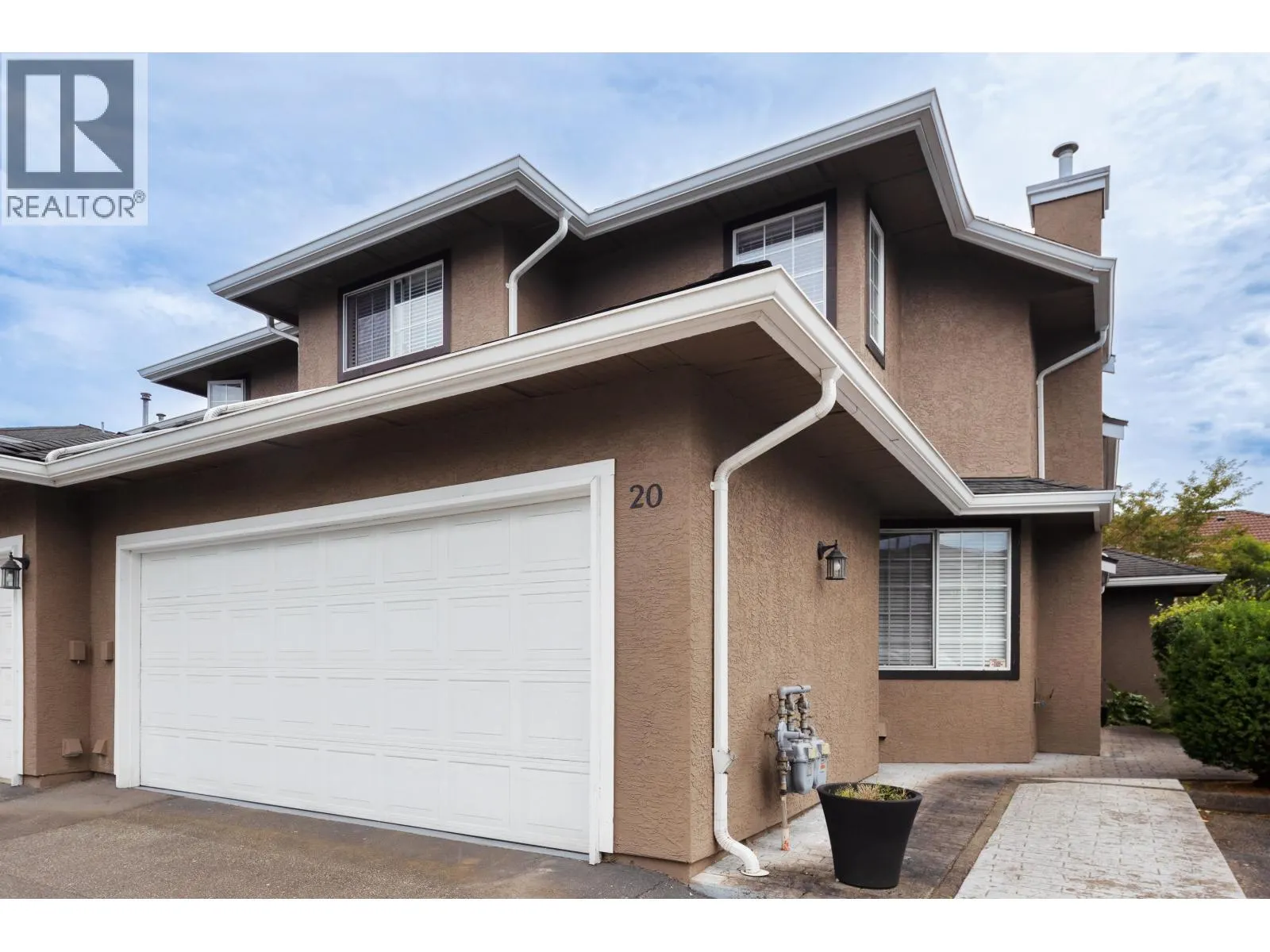 20 9311 DAYTON AVENUE