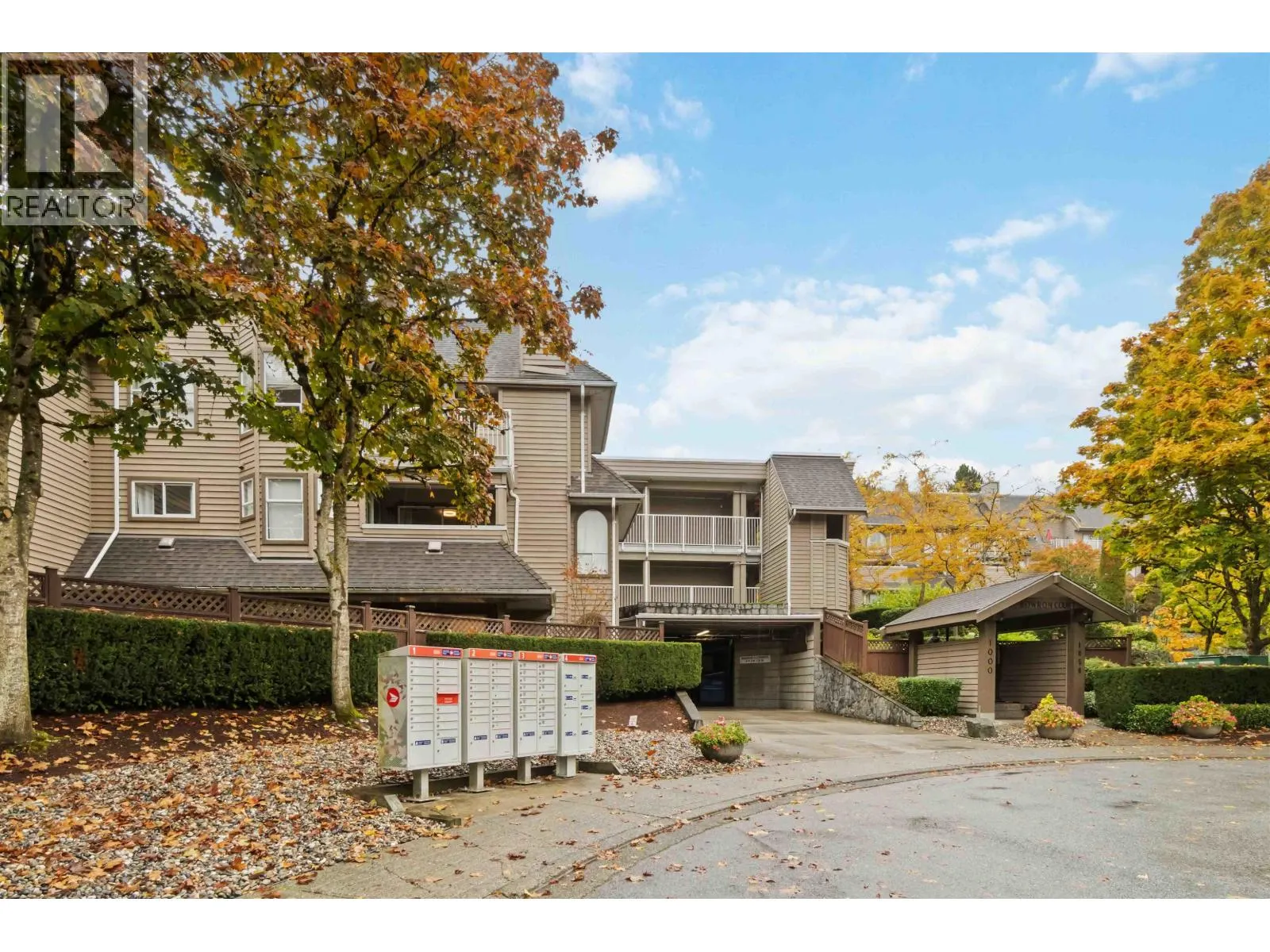 310 1000 BOWRON COURT