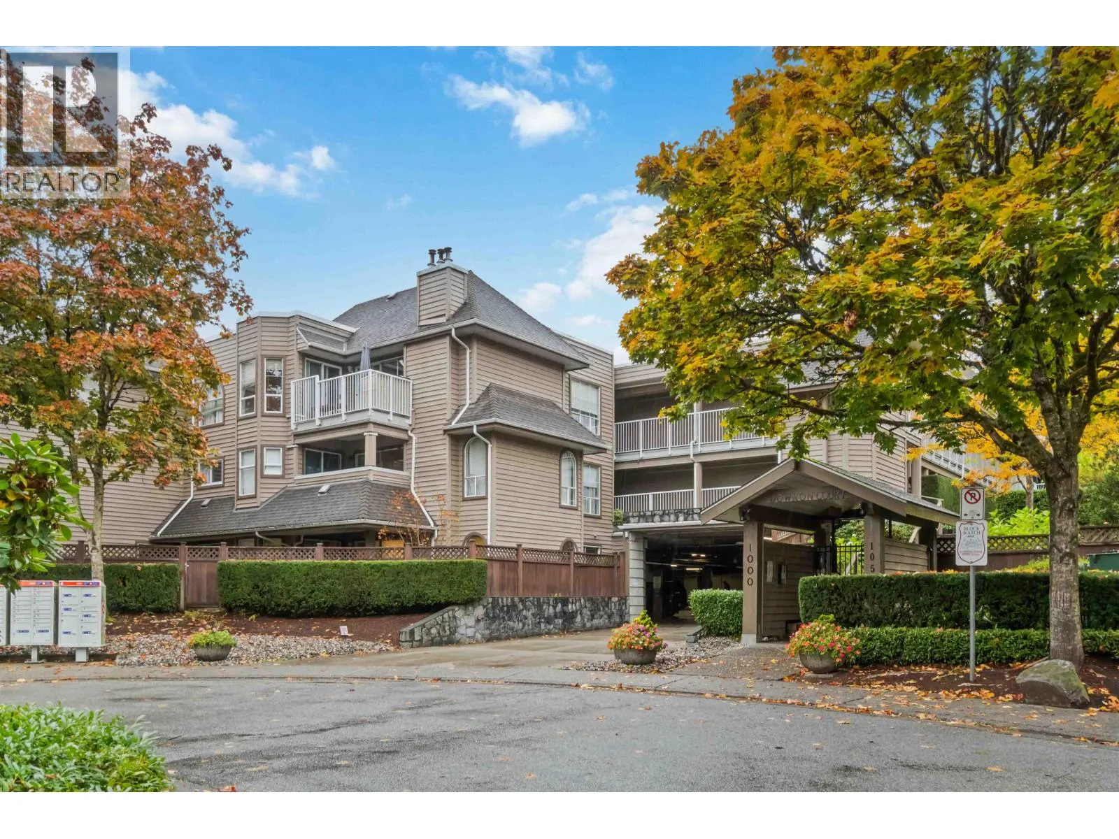 310 1000 BOWRON COURT