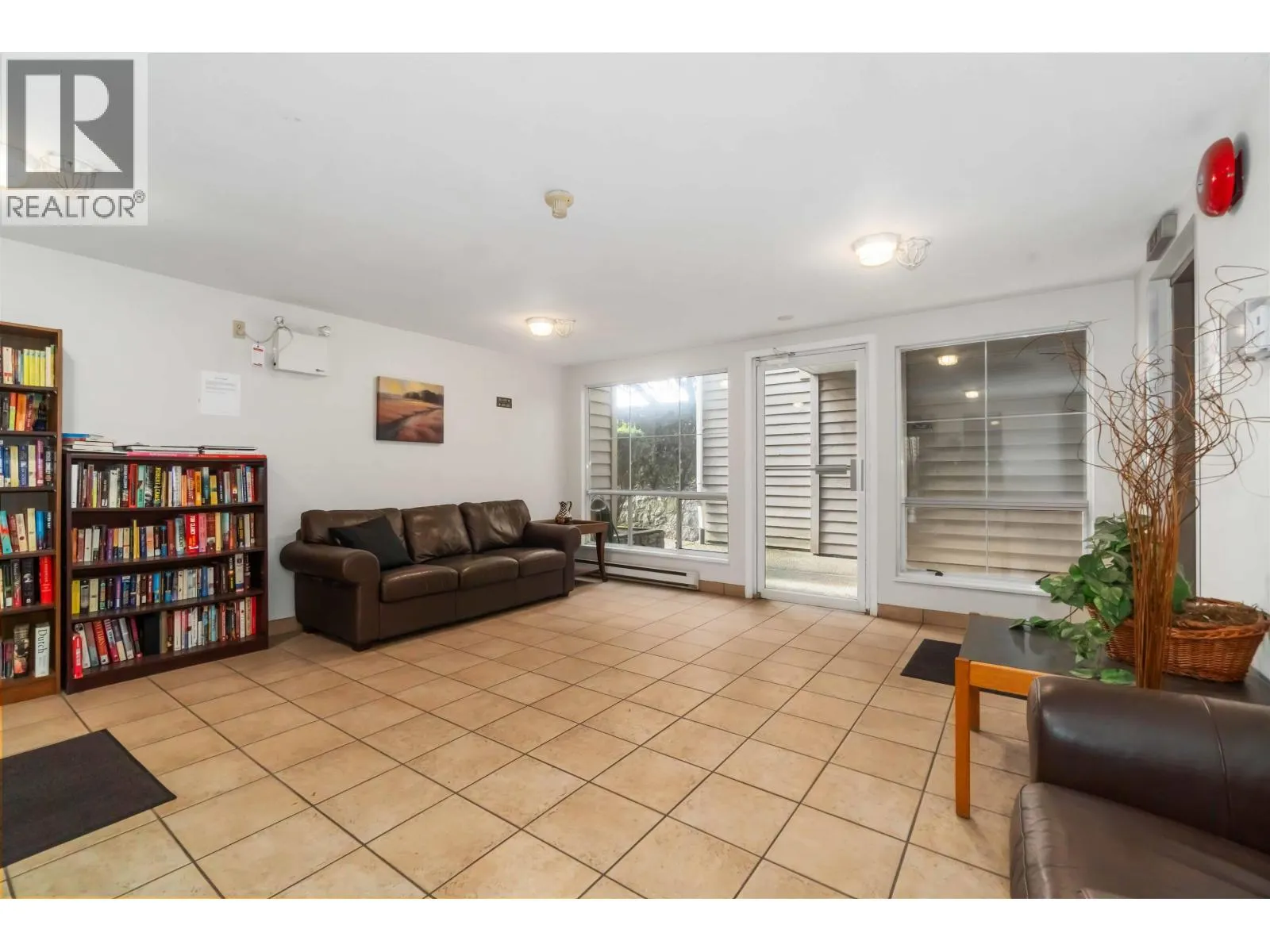 310 1000 BOWRON COURT