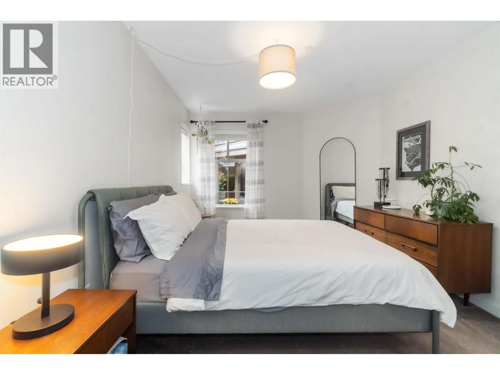 310 1000 BOWRON COURT