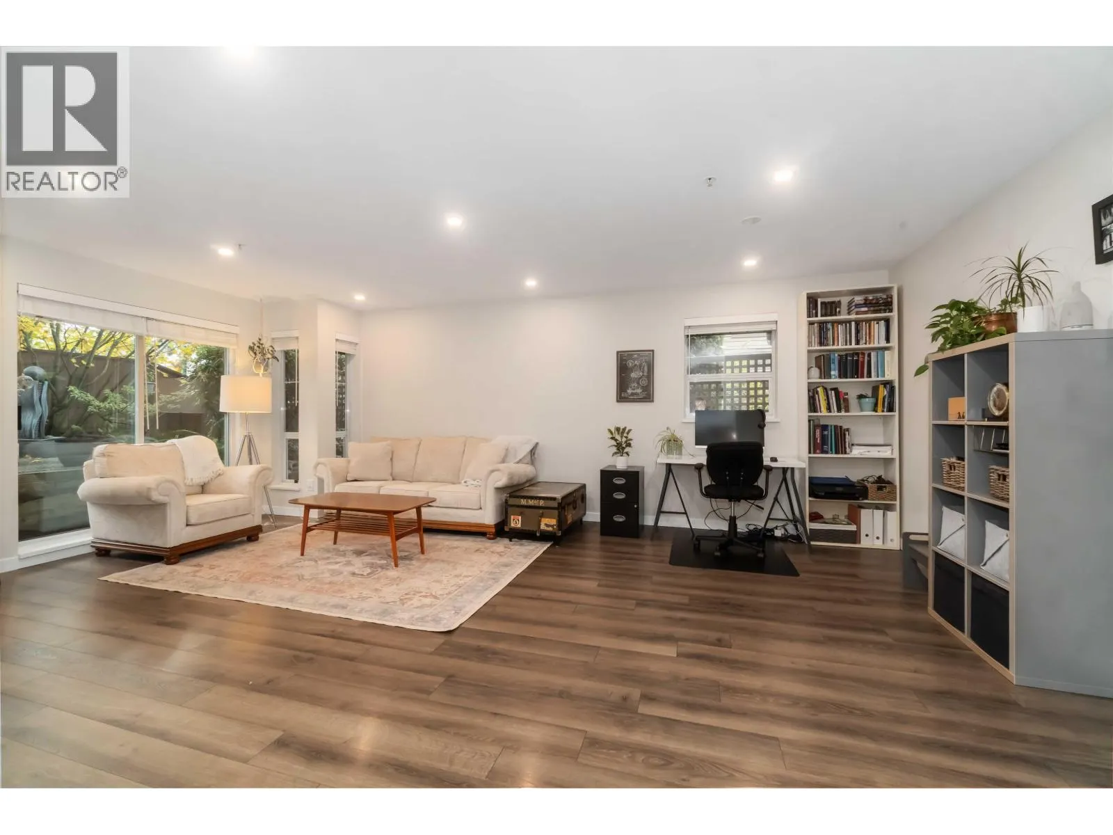 310 1000 BOWRON COURT