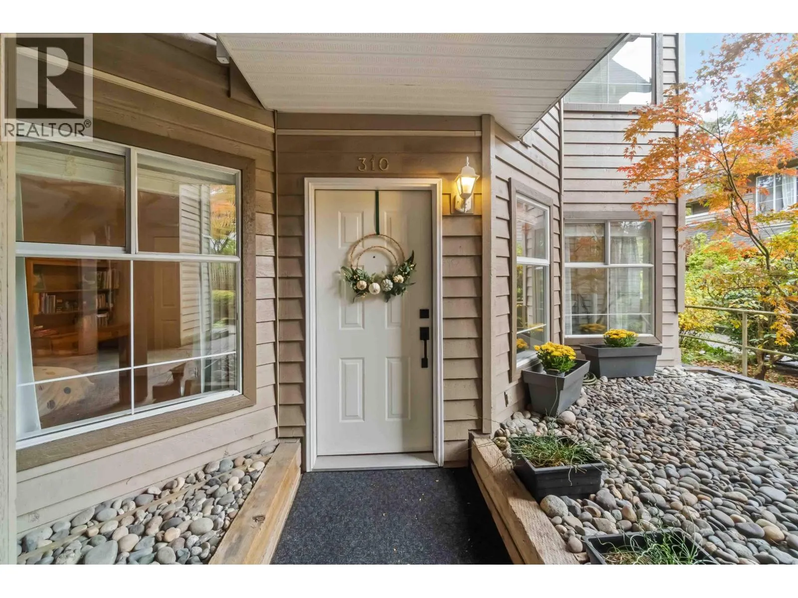 310 1000 BOWRON COURT