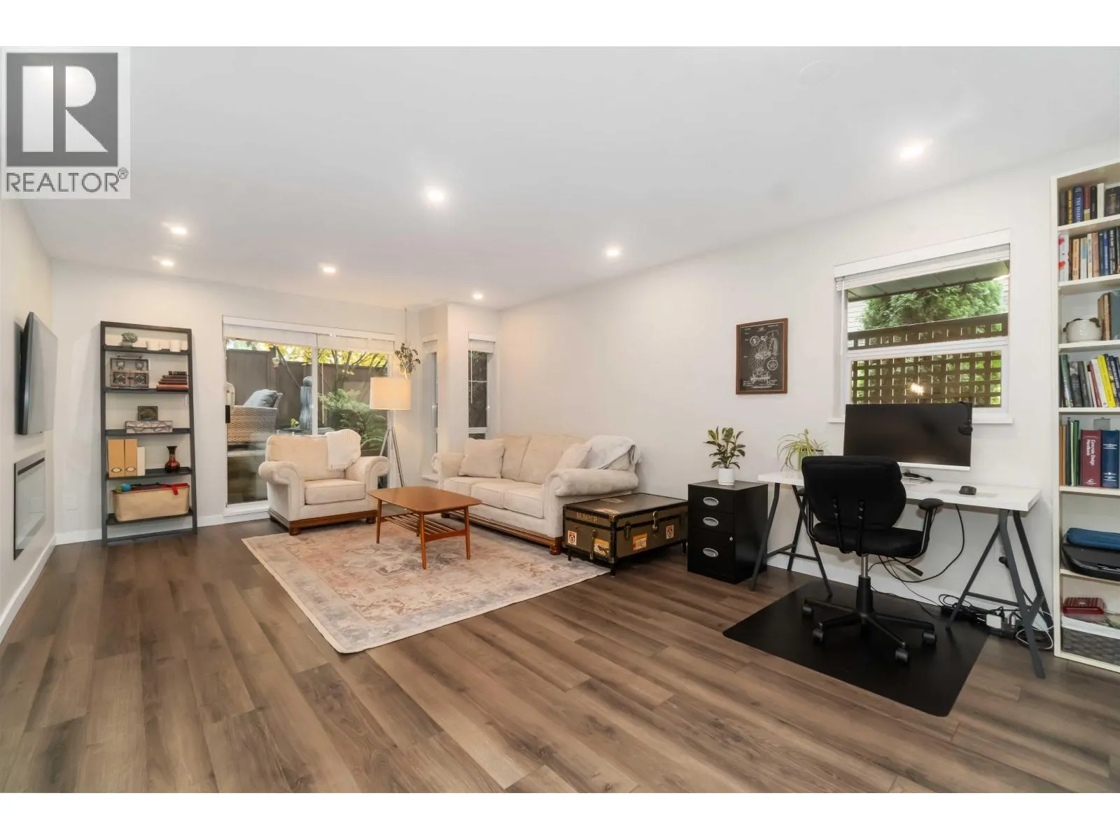 310 1000 BOWRON COURT