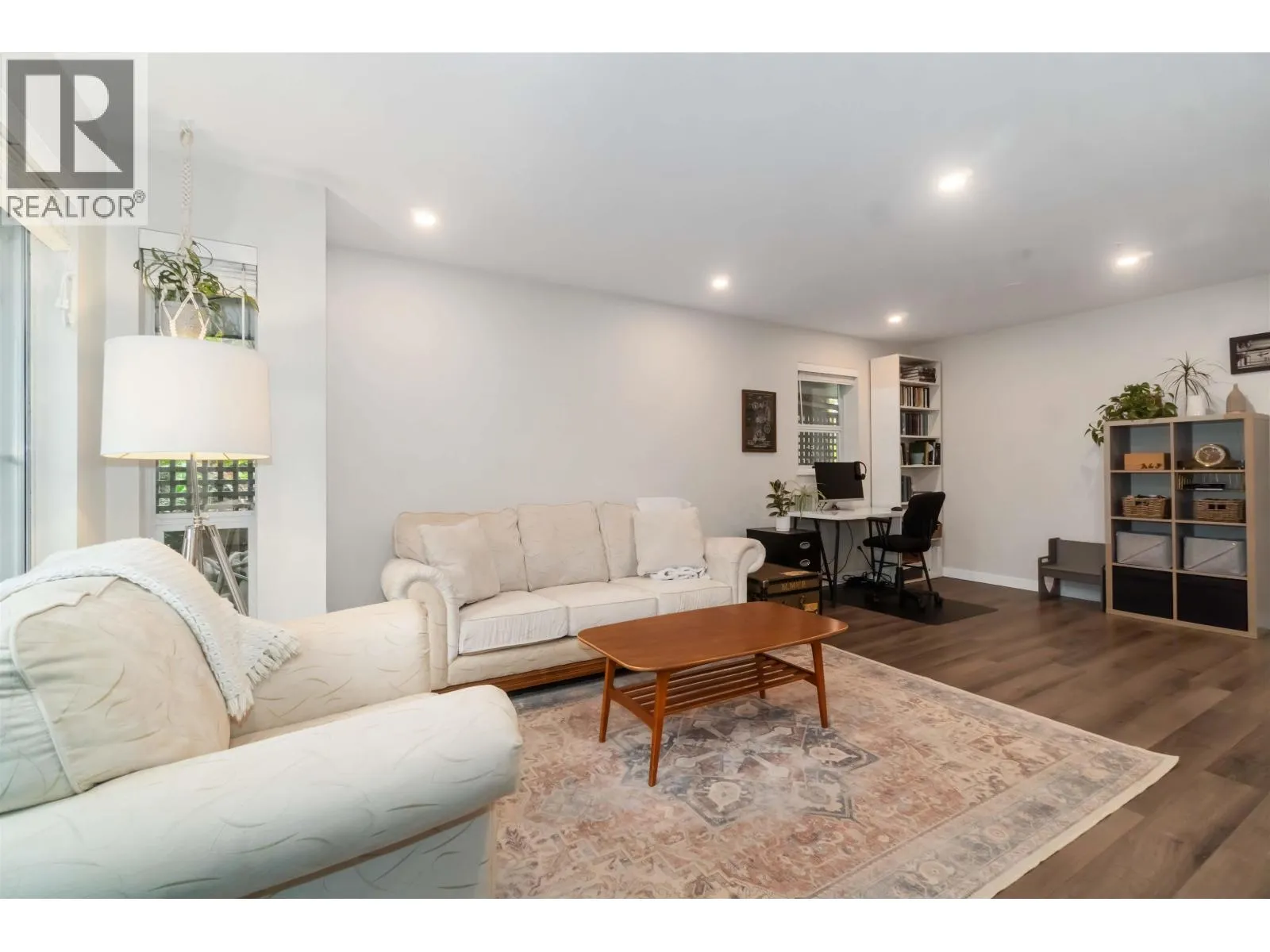 310 1000 BOWRON COURT