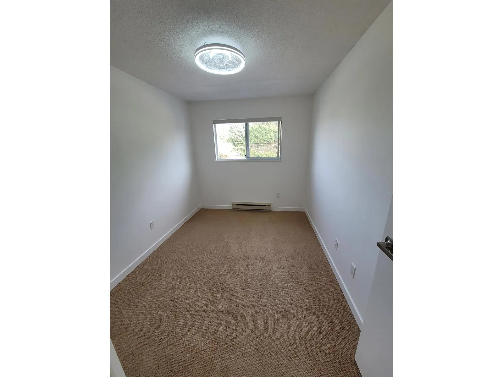 52 27272 32 AVENUE