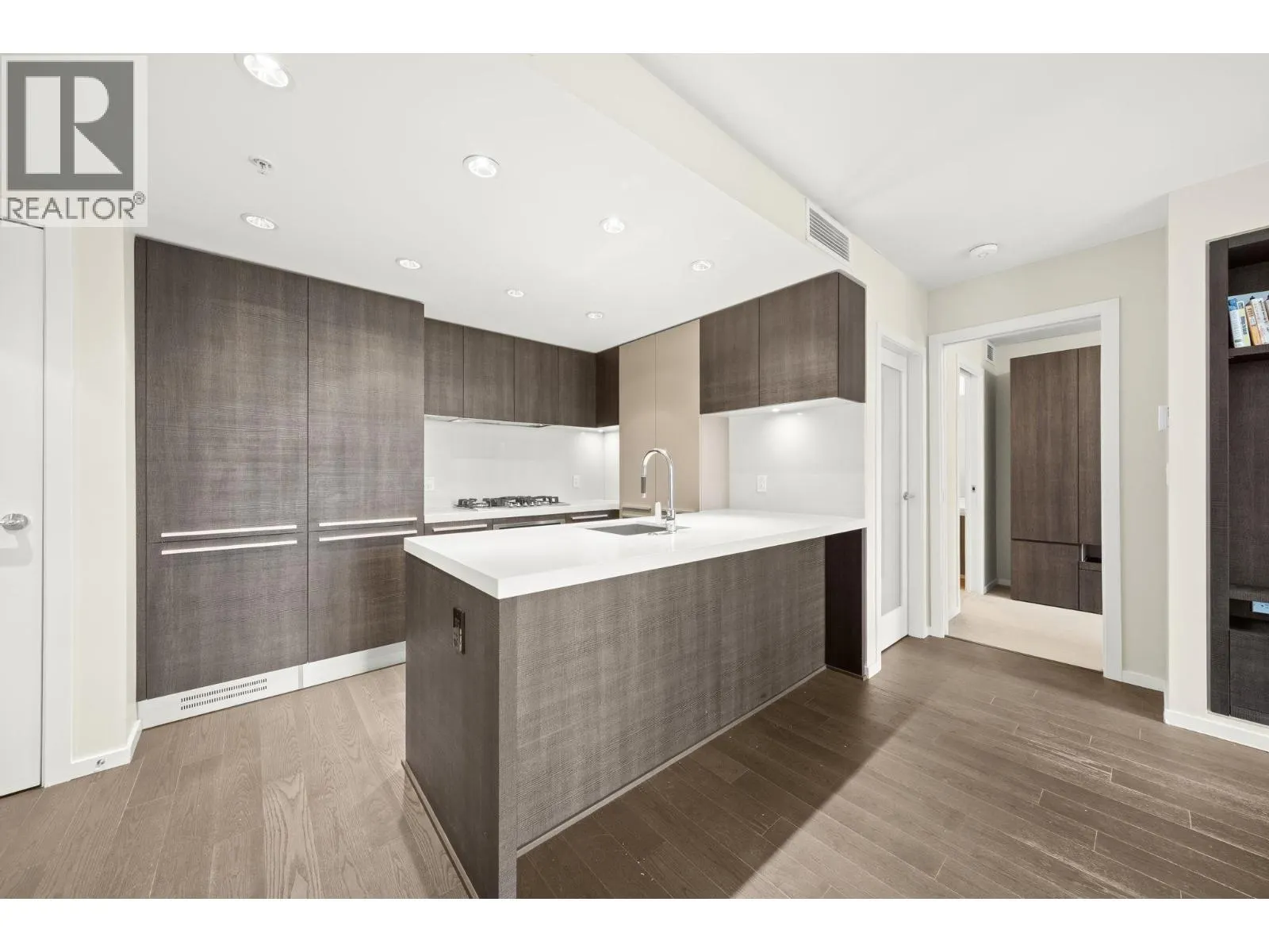 2301 1351 CONTINENTAL STREET