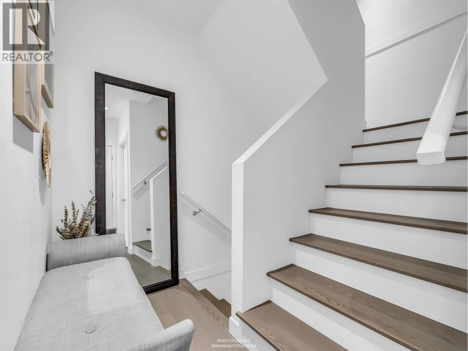 3177 QUEBEC STREET