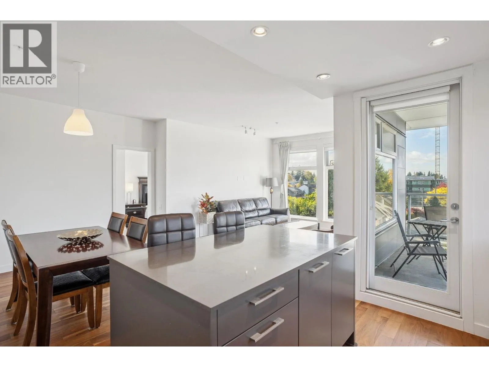 508 4867 CAMBIE STREET