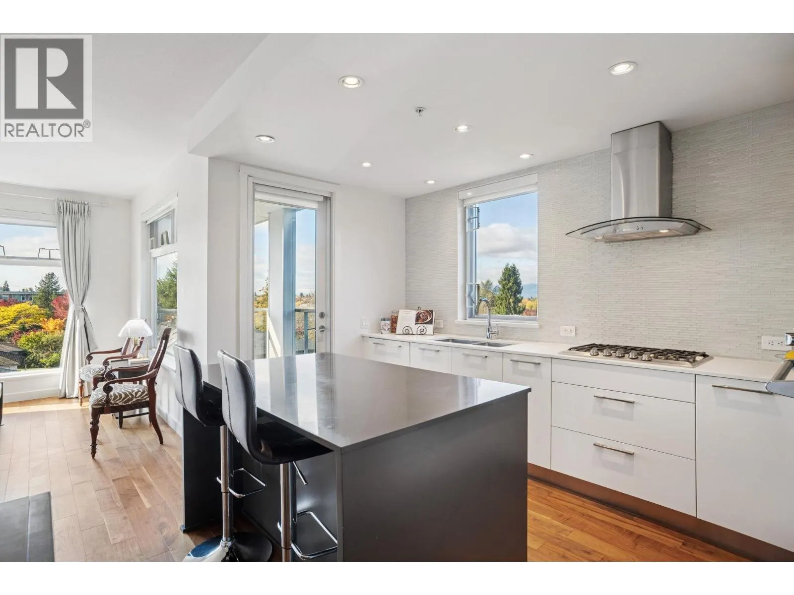 508 4867 CAMBIE STREET