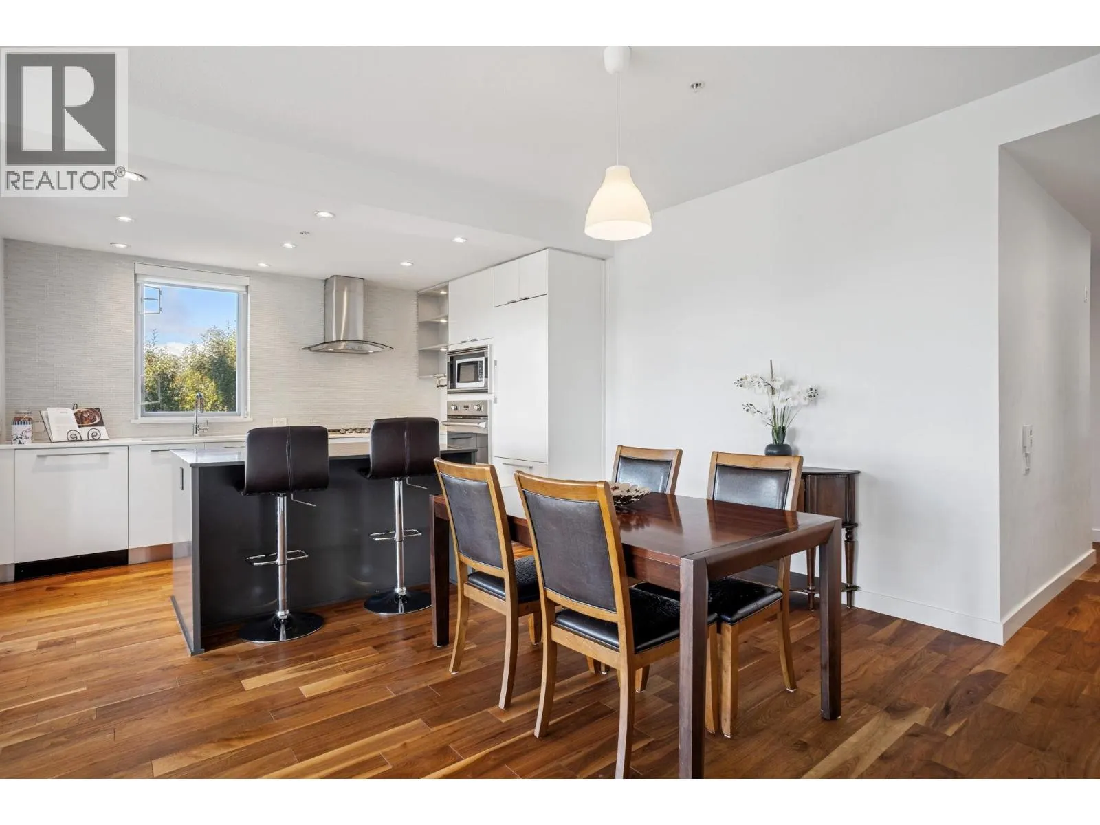 508 4867 CAMBIE STREET