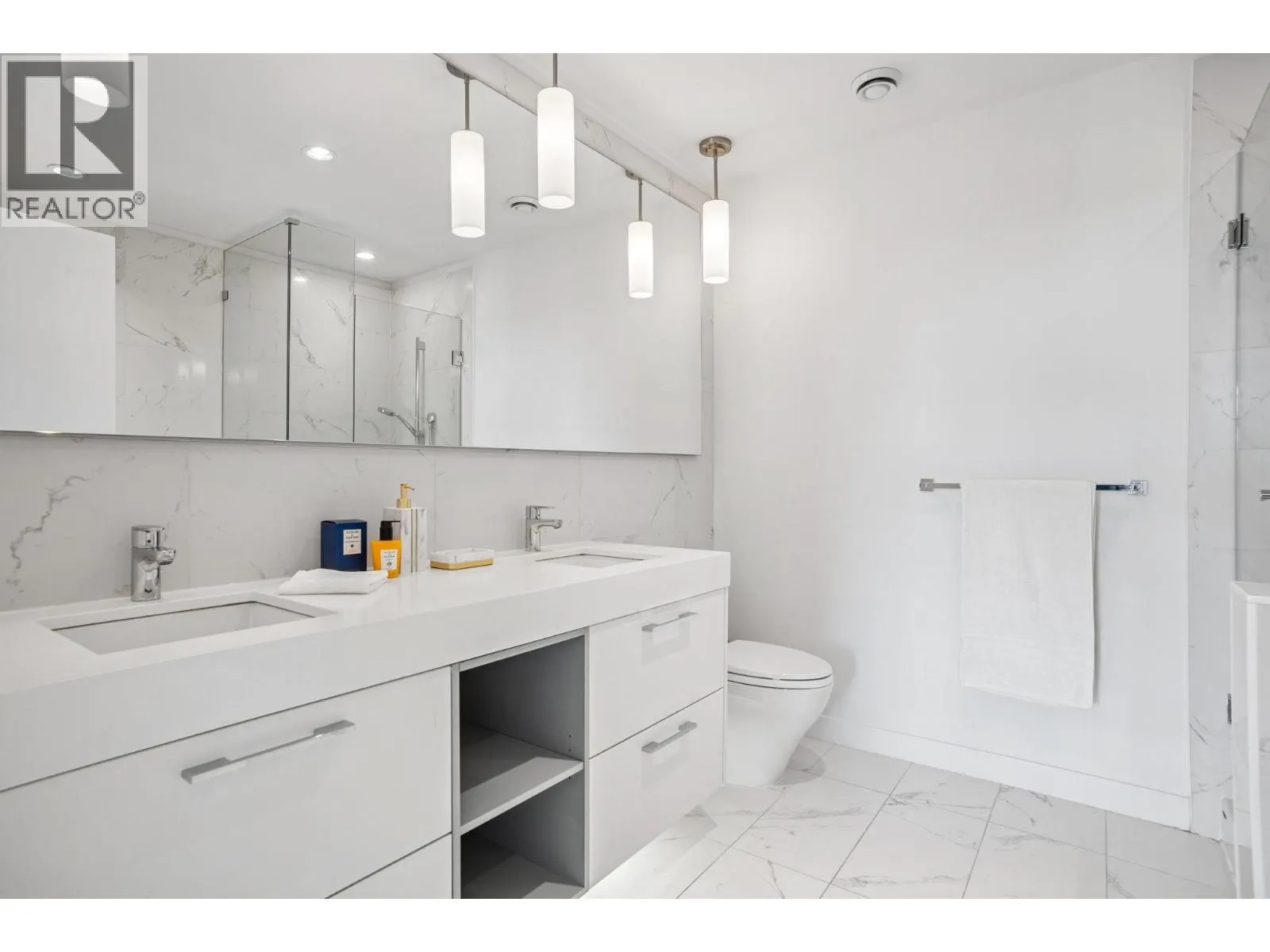 508 4867 CAMBIE STREET