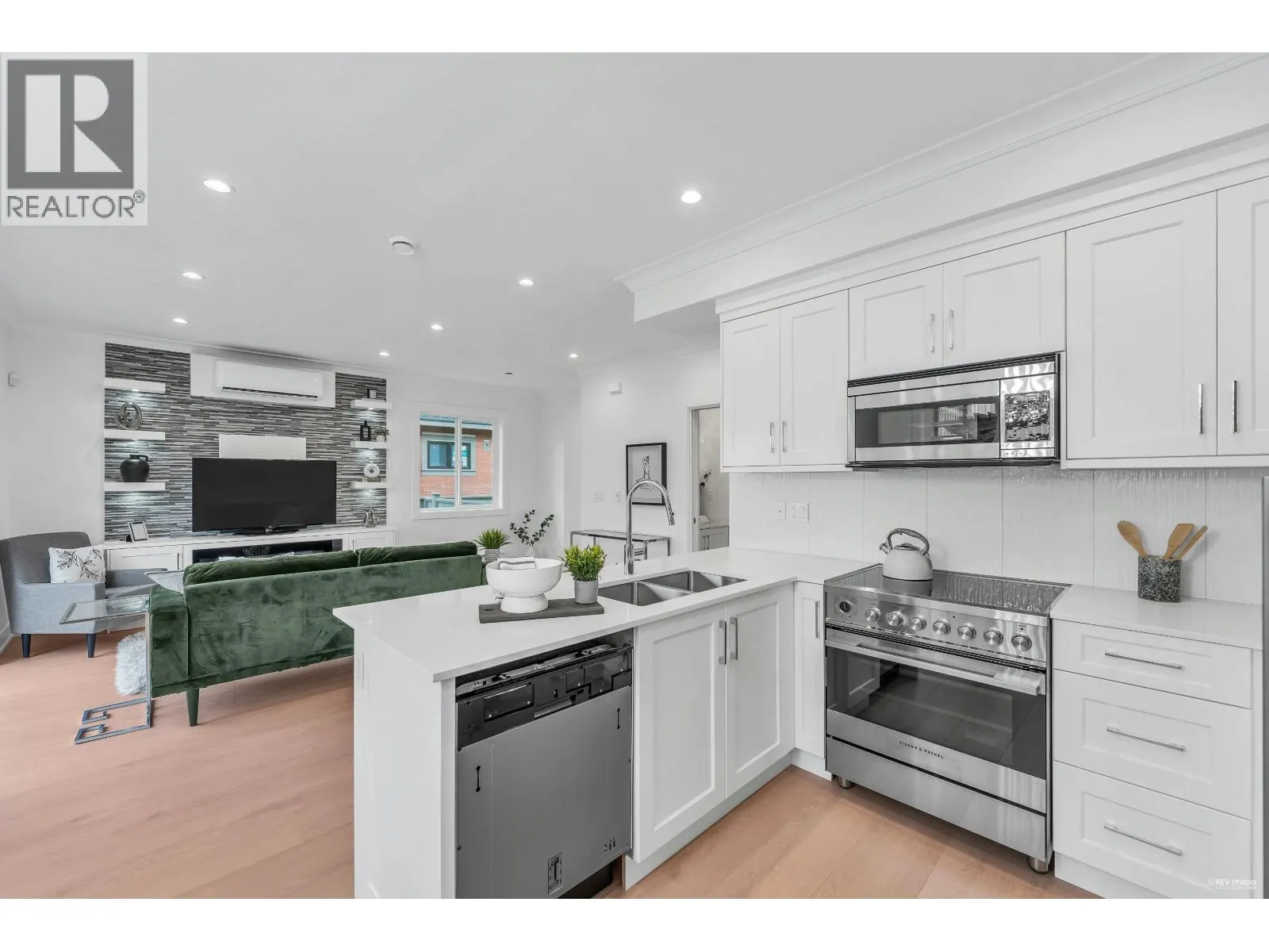 107 8233 WILLIAMS ROAD