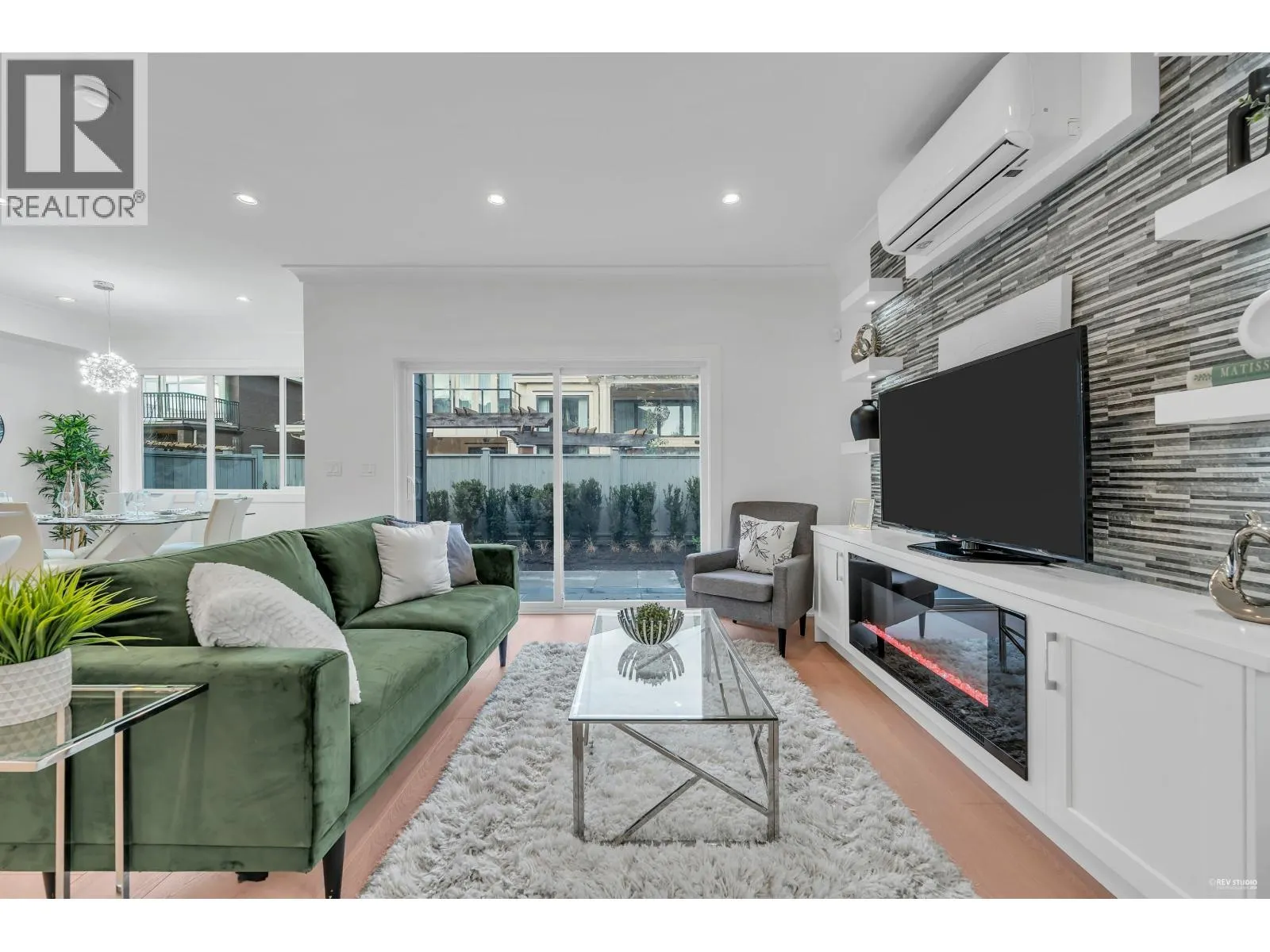 107 8233 WILLIAMS ROAD