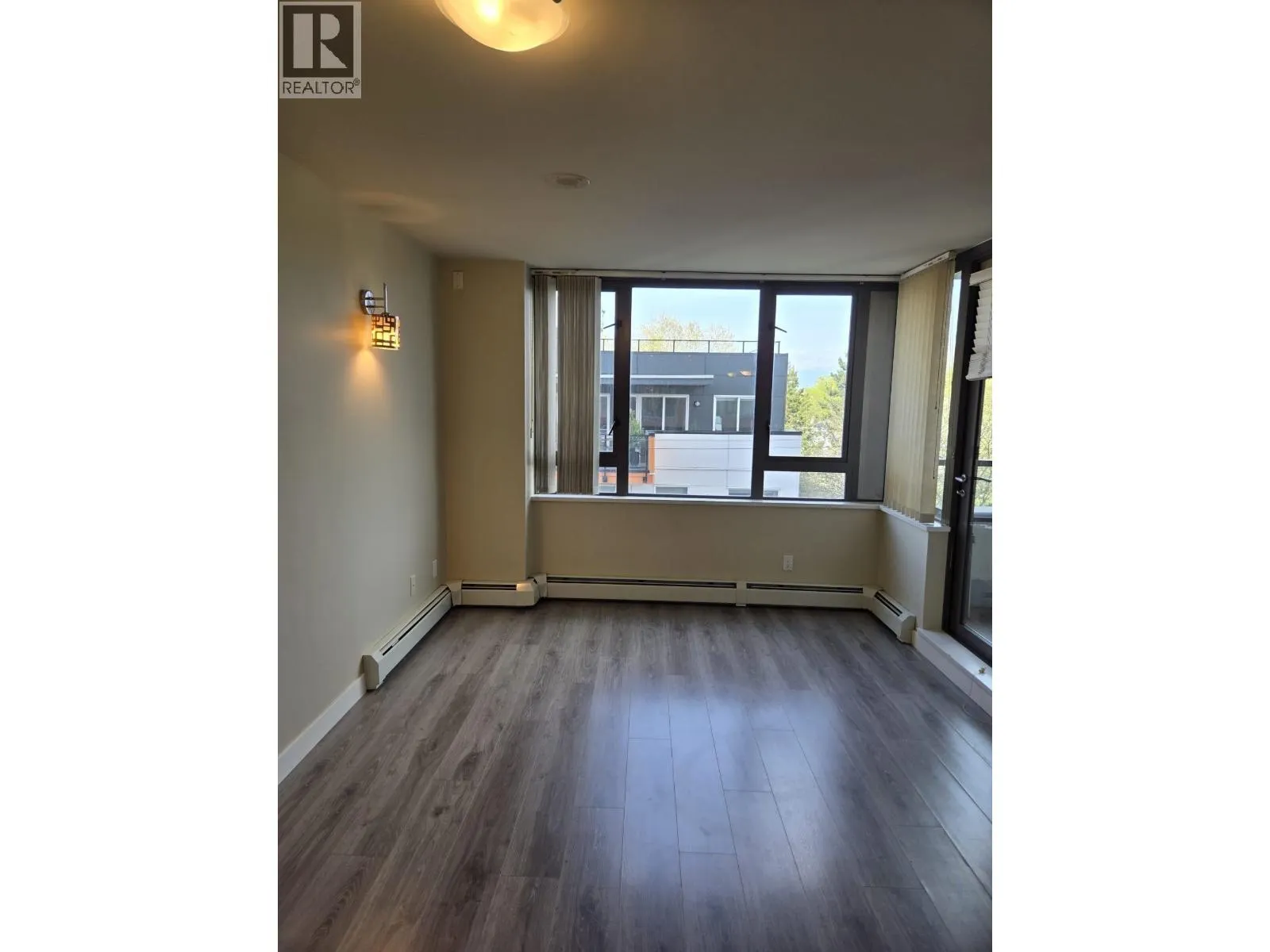 512 2689 KINGSWAY