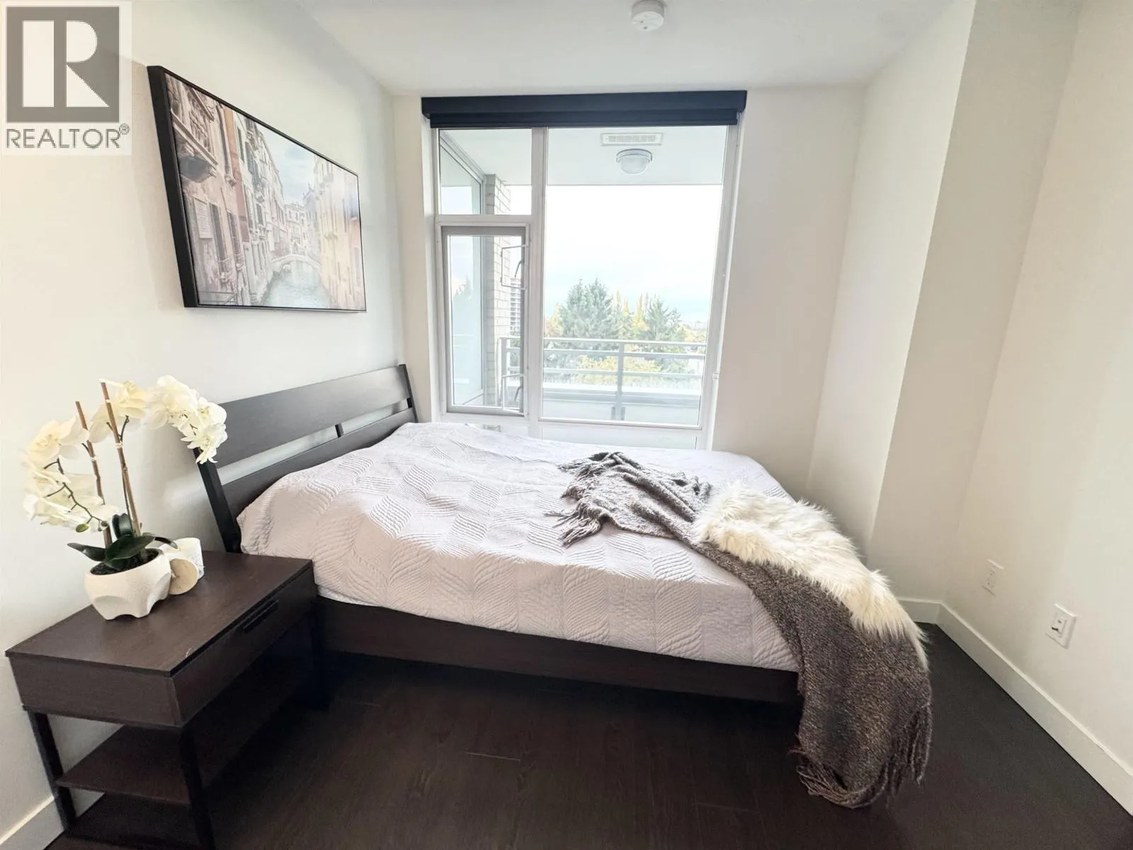 801 8800 HAZELBRIDGE WAY