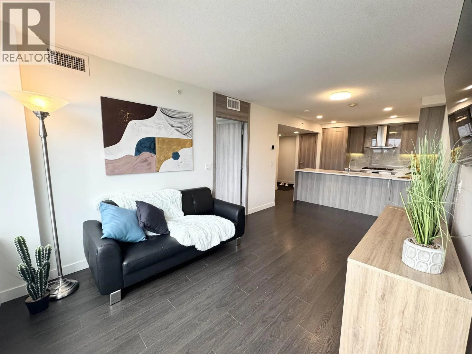 801 8800 HAZELBRIDGE WAY