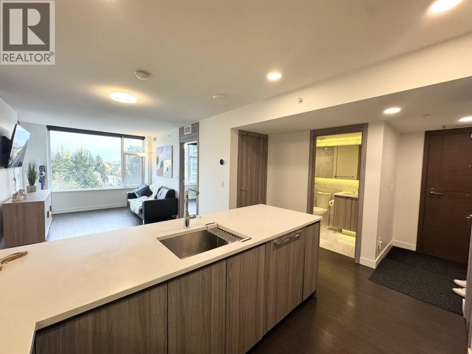 801 8800 HAZELBRIDGE WAY