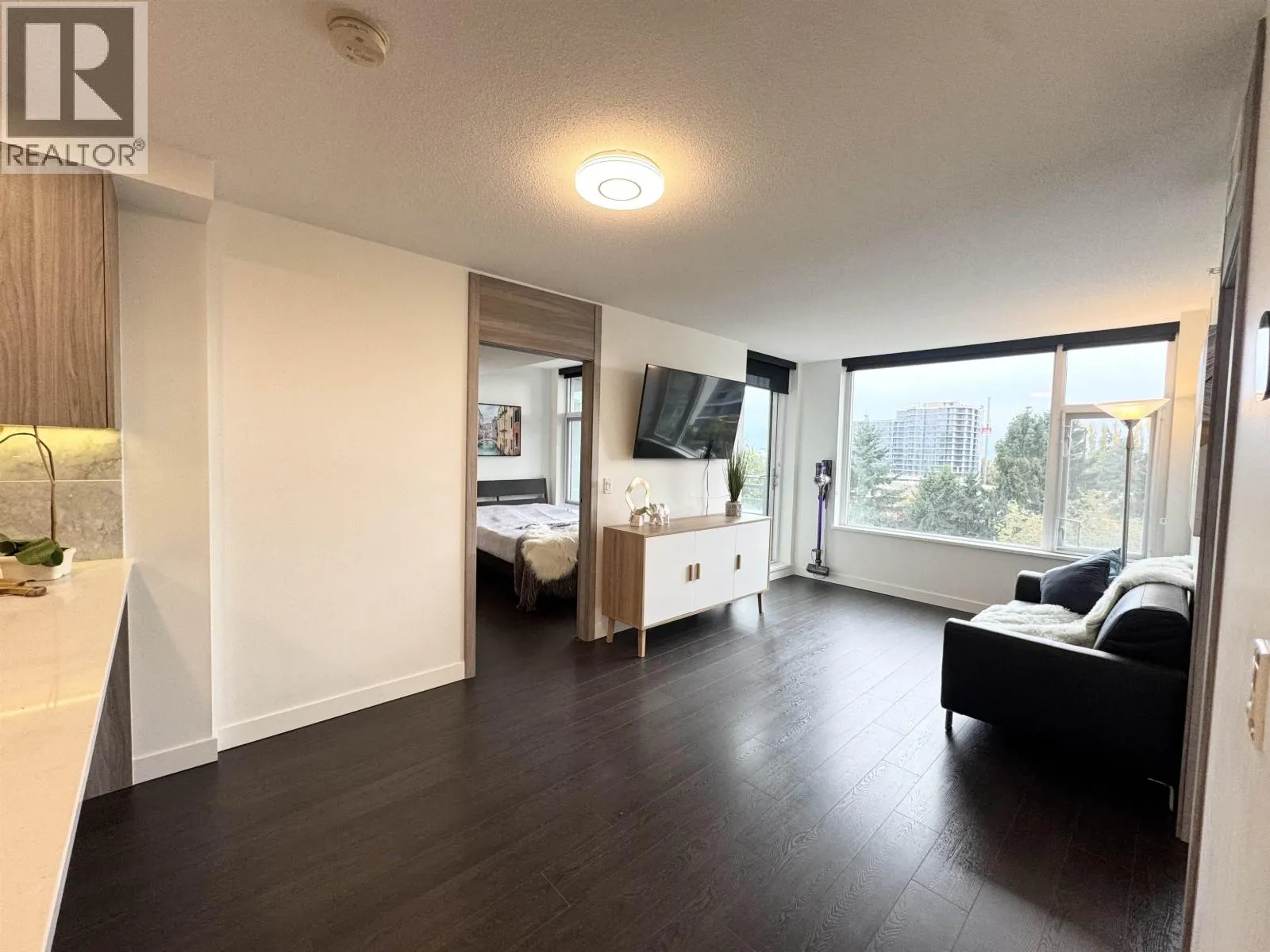 801 8800 HAZELBRIDGE WAY