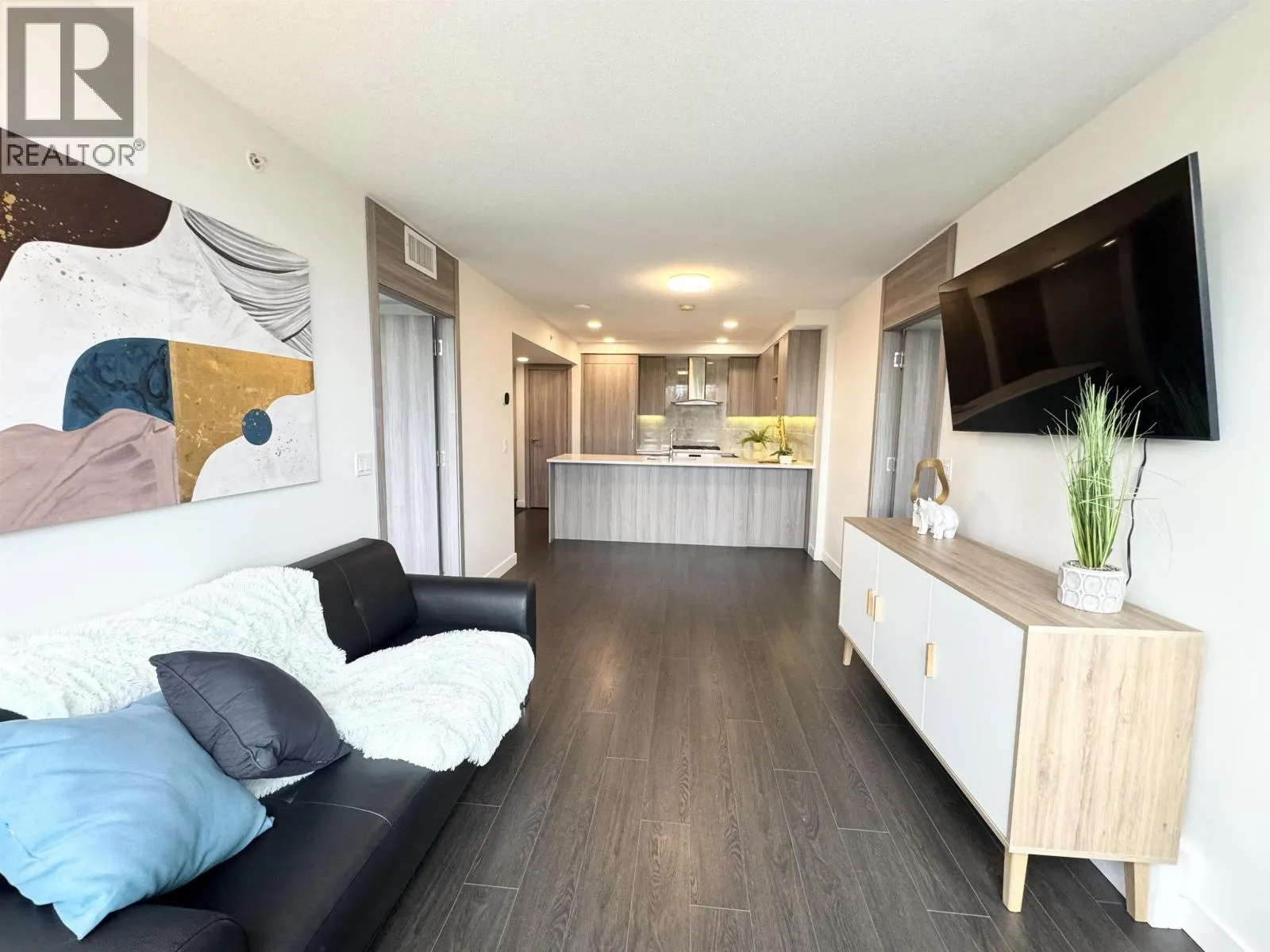 801 8800 HAZELBRIDGE WAY