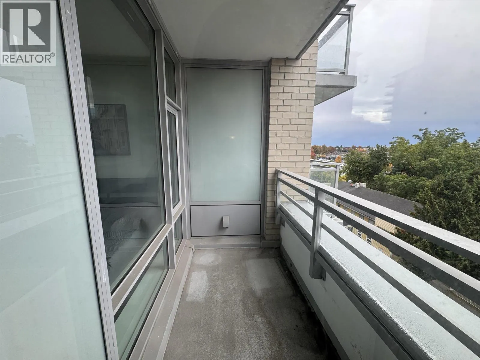 801 8800 HAZELBRIDGE WAY