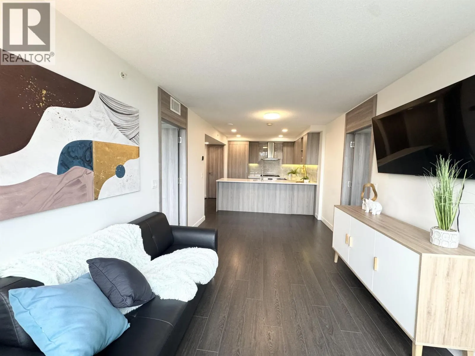 801 8800 HAZELBRIDGE WAY