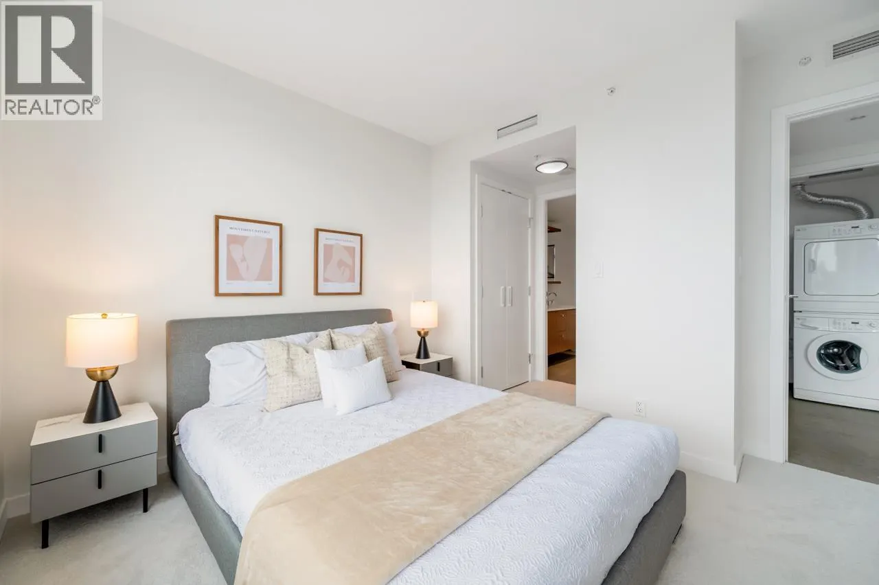 3105 1028 BARCLAY STREET