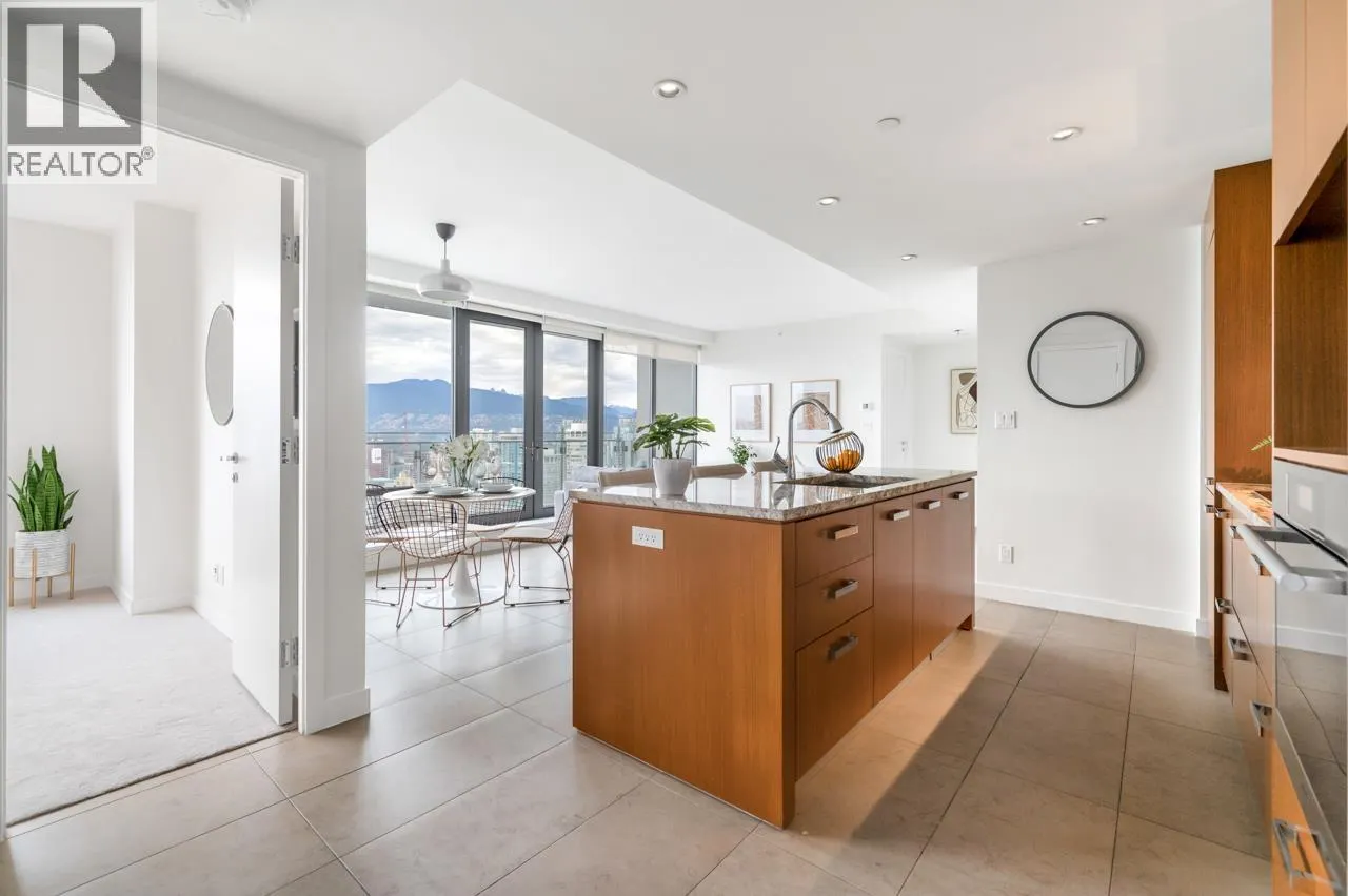 3105 1028 BARCLAY STREET