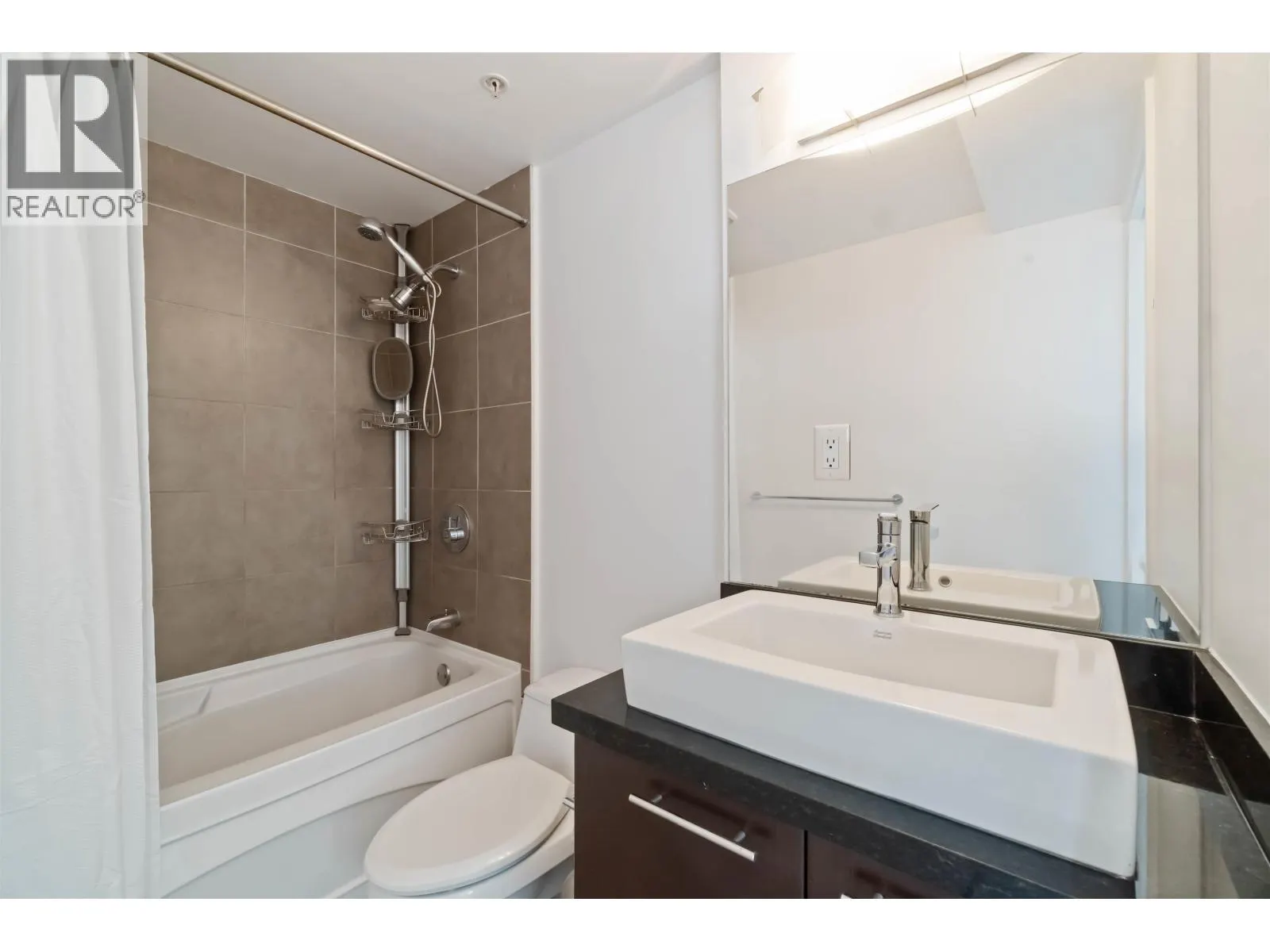 PH4 1288 CHESTERFIELD AVENUE