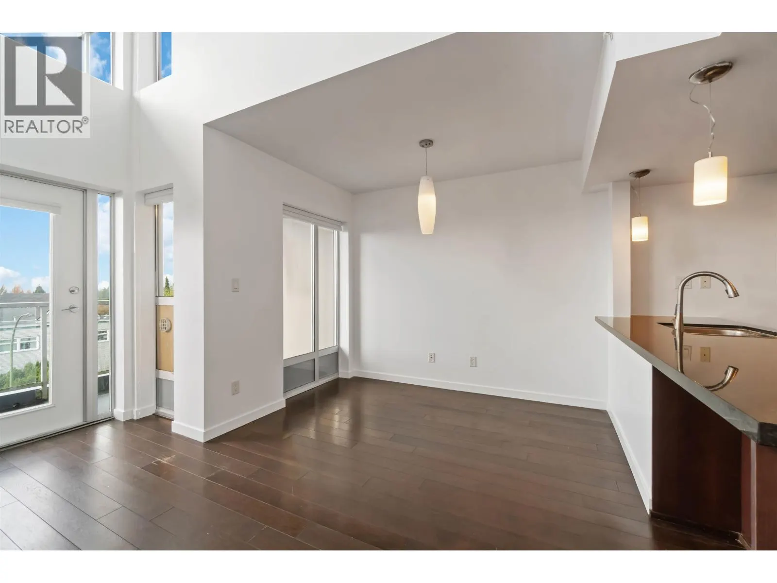 PH4 1288 CHESTERFIELD AVENUE