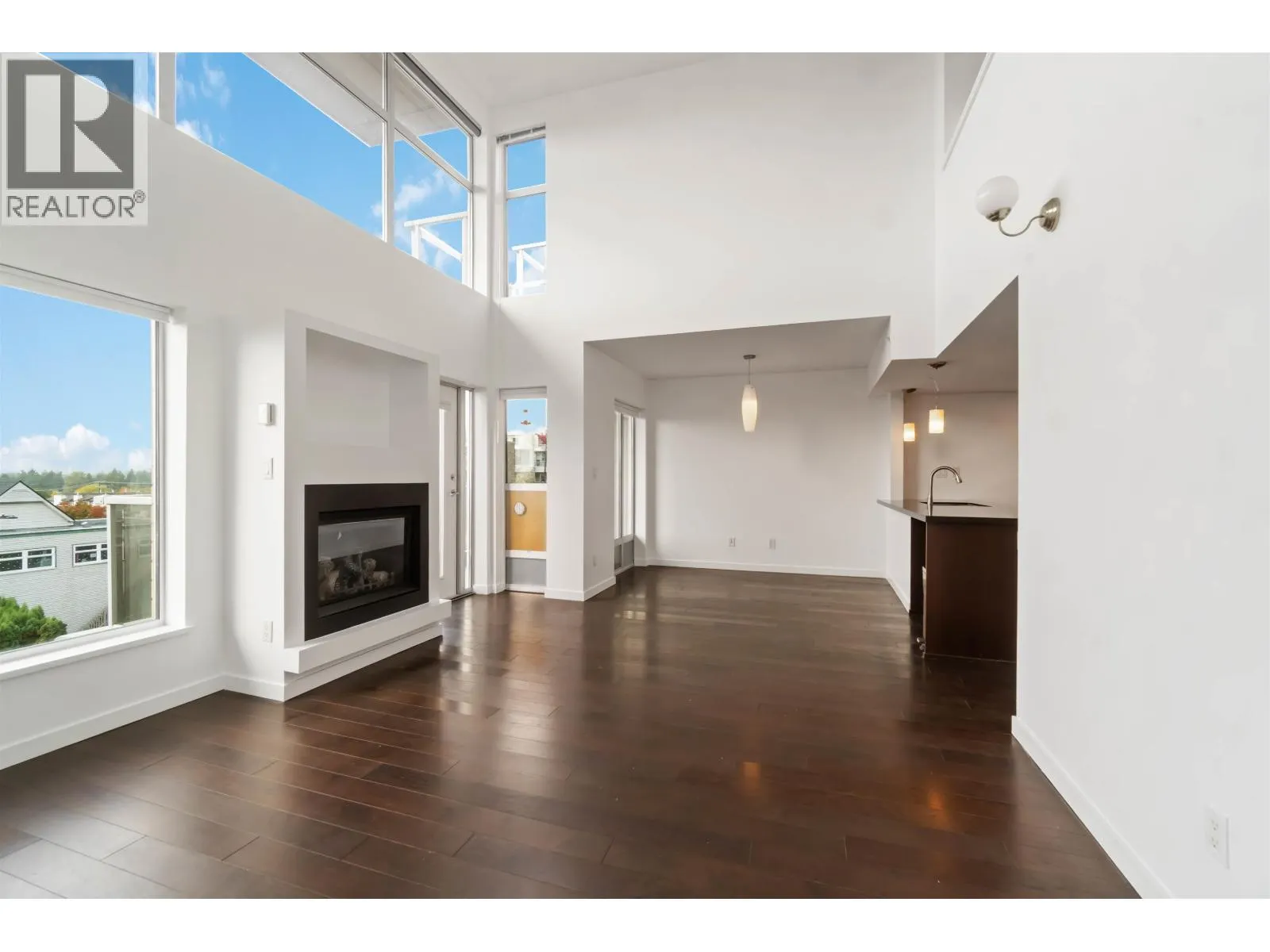 PH4 1288 CHESTERFIELD AVENUE