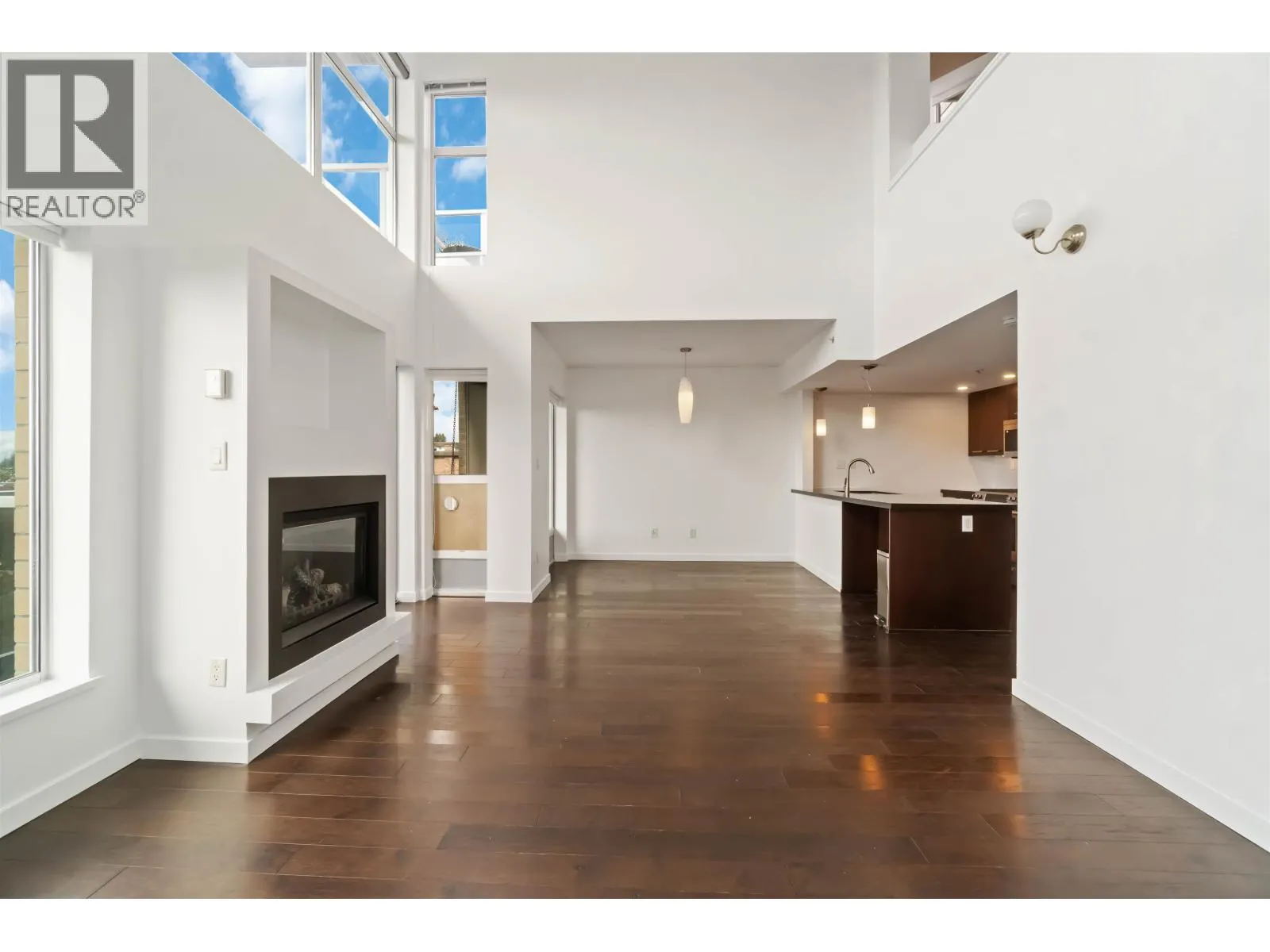 PH4 1288 CHESTERFIELD AVENUE