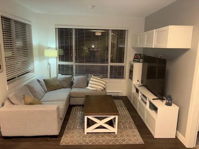311 16396 64 AVENUE
