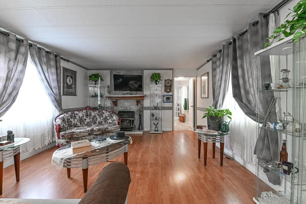 43 2035 MARTENS ST. STREET