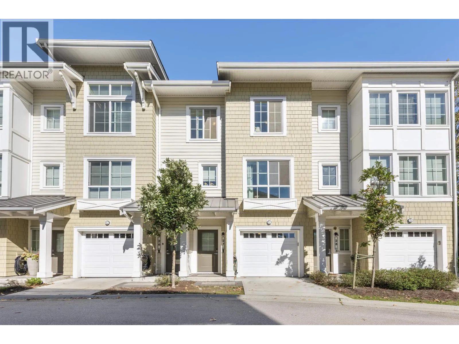 27 5551 ADMIRAL WAY