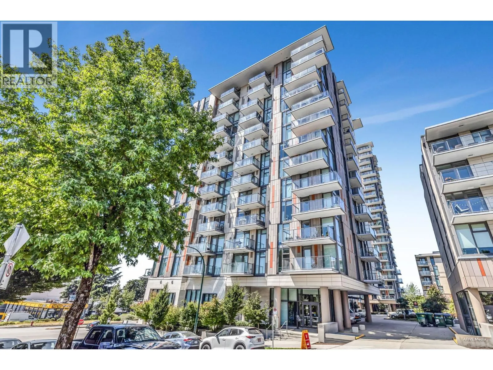 406 8181 CHESTER STREET