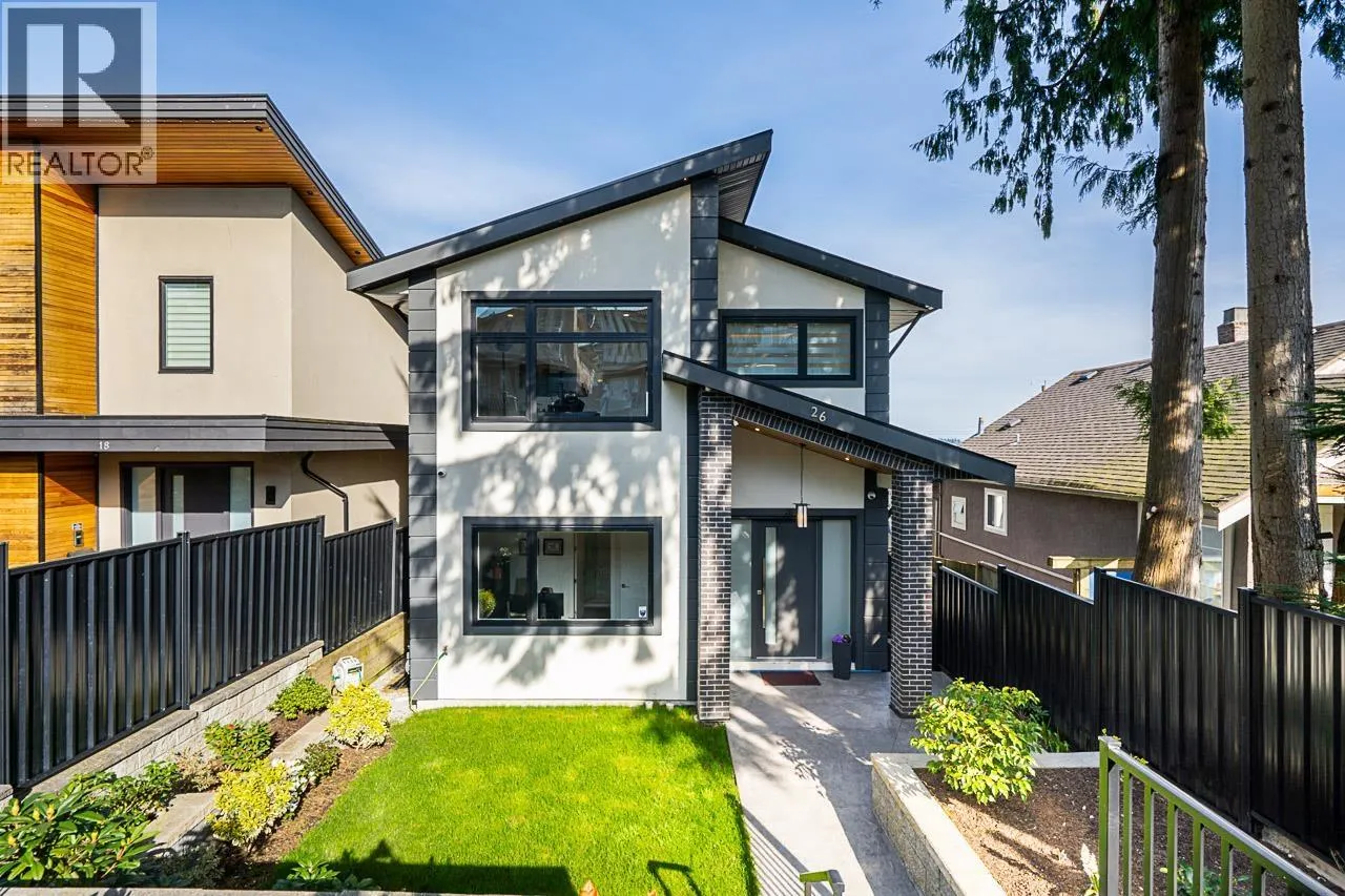 26 HOLDOM AVENUE